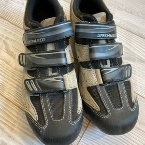 Men’s Specialized clip biking shoes. Size 13.5